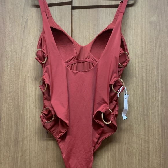 Women’s secret swimsuit - Picture 2 of 5